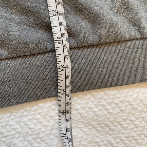 Victoria's Secret PINK Sweatshirt w/Cheetah Print - Picture 8 of 8